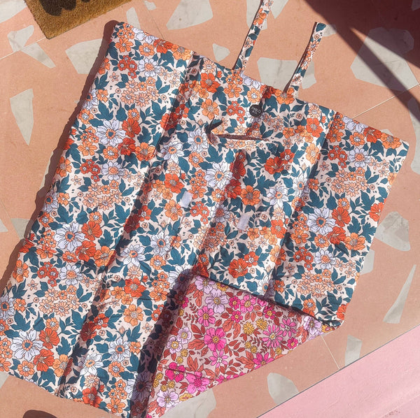 Pabl & Co- Deluxe Dog Travel Mat: Wildflowers / Pink Posies