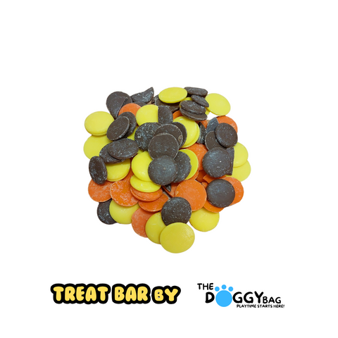 Yoghurt drops and carob button mix treats for dogs