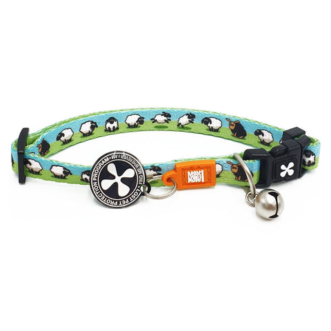 Max and Molly Smart ID Cat Collar in Sheep Design The Cat Collars of Max & Molly Urban Pets are a faithful companion in every situation. Not only quality and robustness are important to them, but also functionality and design.  The revolutionary Smart ID Tag which is attached to every cat collar, ensures that your beloved friend won’t get lost. Design and technology are working well with each other at Max & Molly Urban Pets.  
